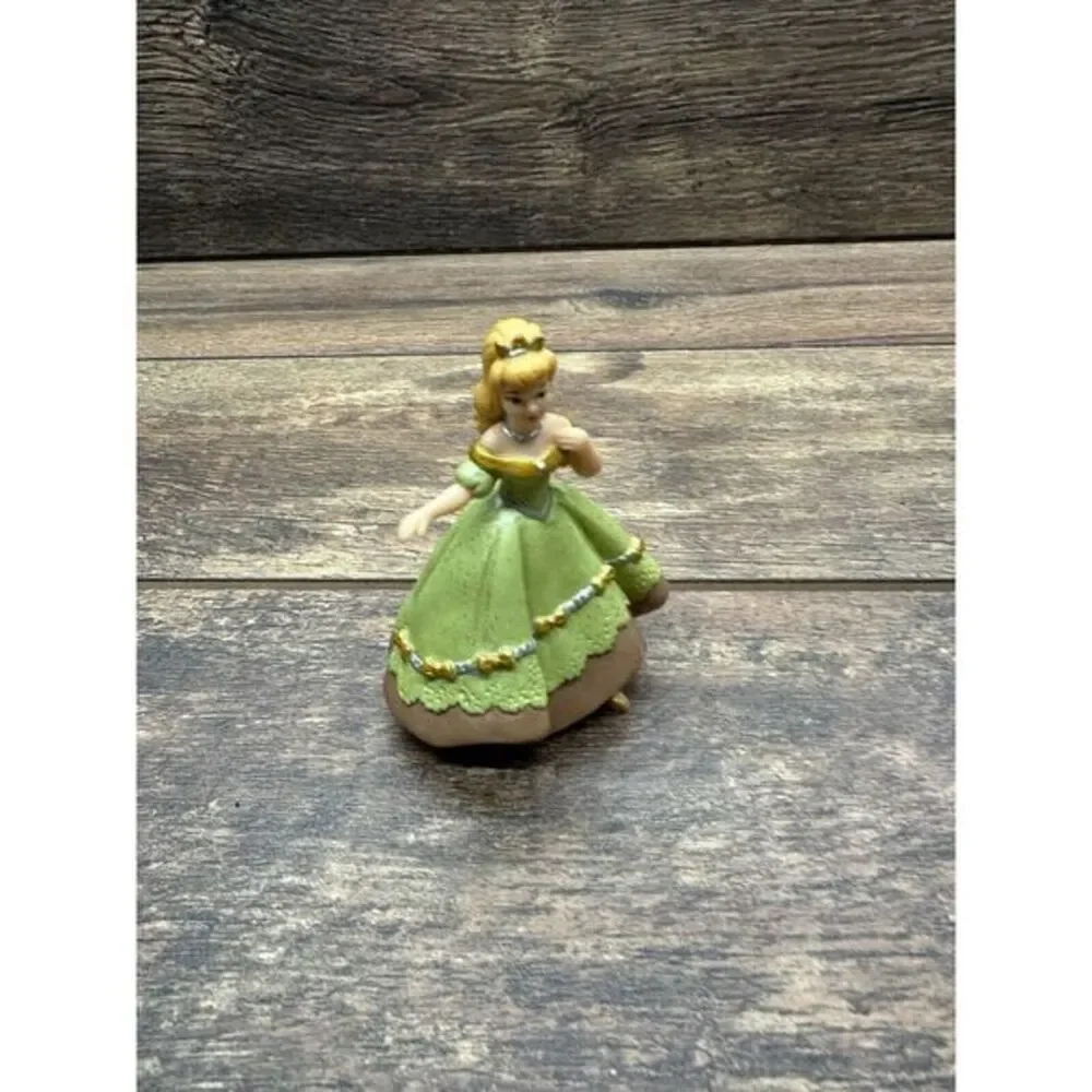 Lot Of 2 ISO SEL FRANCE 2003 ROYAL FAIRYTALE PRINCESS w/ BLUE‎ DRESS 3.5'' Green
